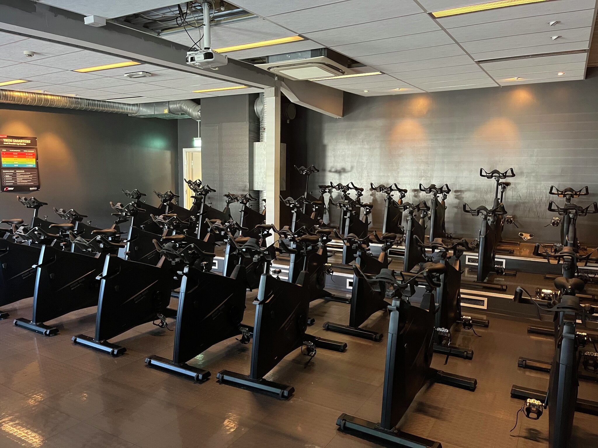 Spinningsal med syklerader på MOVA Lillehammer